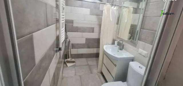 3 սենյականոց բնակարան, Tigran Petrosyan St, 61 ք.մ., կապիտալ վերանորոգված