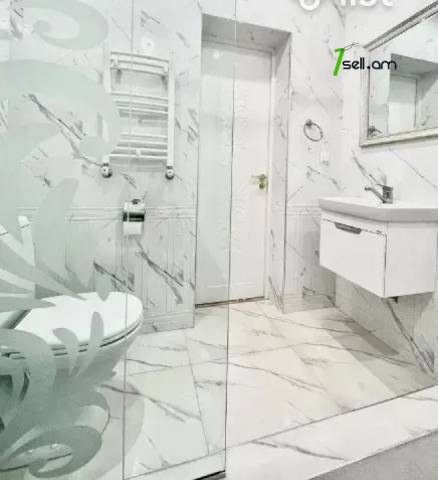 3 սենյականոց բնակարան Բրյուսովի փողոցում, 60 ք.մ., 3/9 հարկ, դիզայներական ոճով վերանորոգված