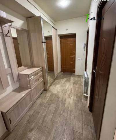 3 սենյականոց բնակարան Ռուբինյանց փողոցում, 78 քմ, 2/5 հարկ, կապիտալ վերանորոգված, քարե շենք