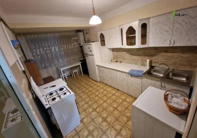 3 սենյականոց բնակարան Թումանյան փողոցում, 100 քմ, 7/9 հարկ, կապիտալ վերանորոգված