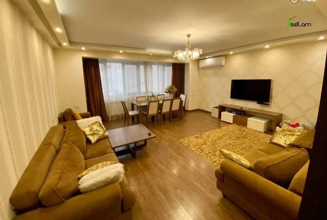 3 սենյականոց բնակարան Տիգրան Պետրոսյան փողոցում, 72 քմ, 3/9 հարկ, դիզայներական ոճով վերանորոգված