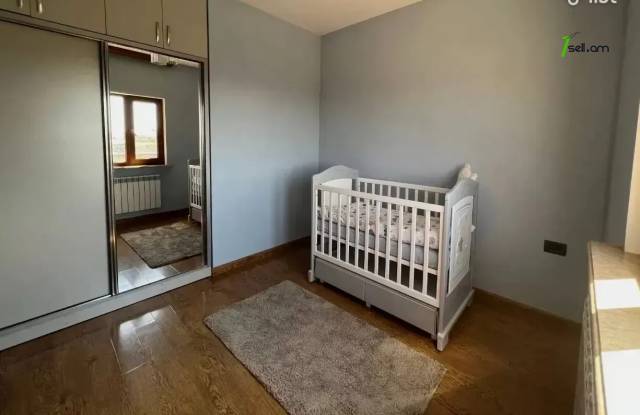 4 սենյականոց բնակարան նորակառույց շենքում Բագրևանդի փողոցում, 150 ք.մ., 3+ սանհանգույց