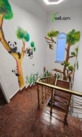 Բազմաֆունկցիոնալ գույք Սայաթ-Նովայի պողոտայում կենտրոնում, 260 քմ