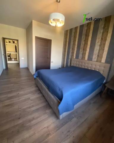 4 սենյականոց բնակարան Կոմիտասի պողոտայում, 91 ք.մ., բարձր առաստաղներ, մի քանի պատշգամբ, 3/5 հարկ