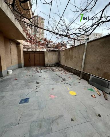 Մեկ հարկանի քարե տուն Ազատության պողոտայում Արաբկիրում, 150 ք.մ., կապիտալ վերանորոգված