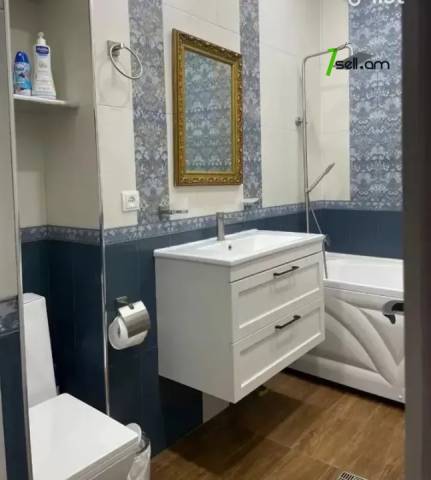 4 սենյականոց բնակարան նորակառույց շենքում Նիկողայոս Ադոնցի փողոցում, 123 ք.մ., 6/8 հարկ