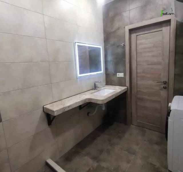 2 սենյականոց բնակարան Ամիրյան փողոցում, 50 ք.մ., 6/11 հարկ, կապիտալ վերանորոգված