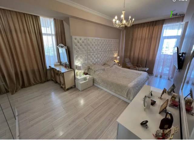 Ընդարձակ 3 սենյականոց բնակարան նորակառույց շենքում, Ծիծեռնակաբերդի խճուղի, 183 ք.մ., 7/12 հարկ