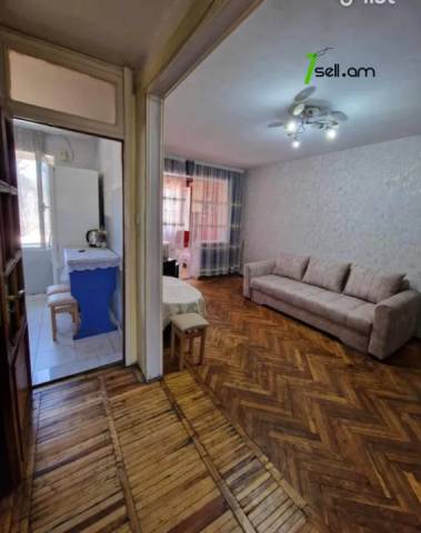 3 սենյականոց բնակարան Մոլդովական փողոցում, 52 ք.մ., 2/5 հարկ, կոսմետիկ վերանորոգում, քարե շենք