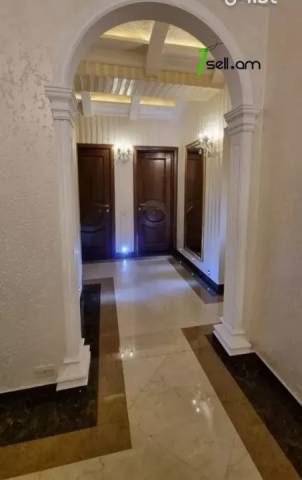 3 սենյականոց բնակարան նորակառույց շենքում Նիկողայոս Ադոնցի փողոցում, 90 ք.մ., բարձր առաստաղներ