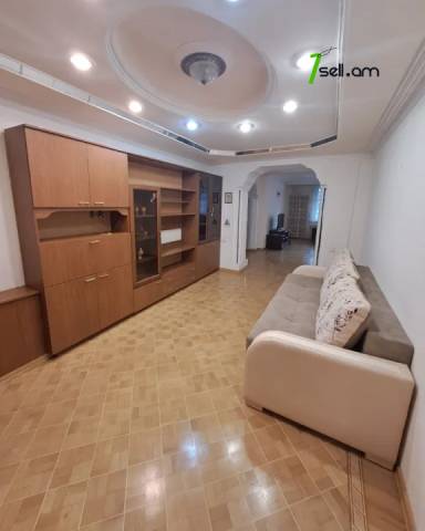 3 սենյականոց բնակարան Նալբանդյան փողոցում, 100 ք.մ., 2 սանհանգույց, բարձր առաստաղներ, 3/5 հարկ