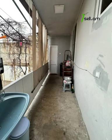 Մեկ հարկանի քարե տուն Քեռու փողոցում Արաբկիրում, 520 ք.մ.