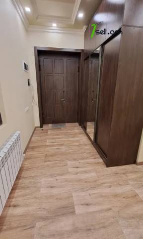 3 սենյականոց բնակարան Մեսրոպ Մաշտոցի պողոտայում, 80 քմ, 2/5 հարկ, դիզայներական ոճով վերանորոգված