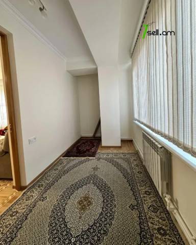 2 սենյականոց բնակարան Երվանդ Քոչարի փողոցում, 67 ք.մ., 2/14 հարկ, կապիտալ վերանորոգված