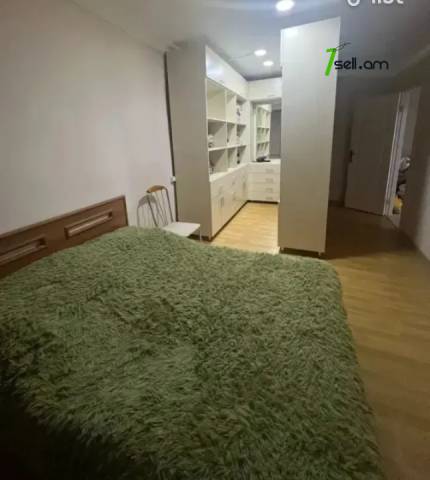 2 սենյականոց բնակարան Արամ Խաչատրյան փողոցում, 49 քմ, 9/13 հարկ, դիզայներական ոճով վերանորոգված