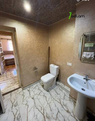 4 սենյականոց բնակարան, Ավան-Առինջ 2-րդ միկրոշրջան, 80 քմ, 3/9 հարկ, եվրովերանորոգված