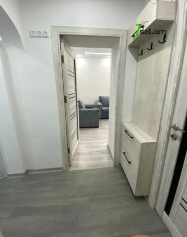 Մեկ հարկանի քարե տուն, Դալլաքյան փողոցի 2-րդ նրբանցք Քանաքեռ Զեյթունում, 70 ք.մ., եվրովերանորոգված