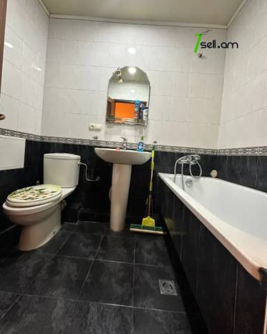 2 սենյականոց բնակարան Արշակունյաց պողոտայում, 58 քմ, կապիտալ վերանորոգված, քարե շենք