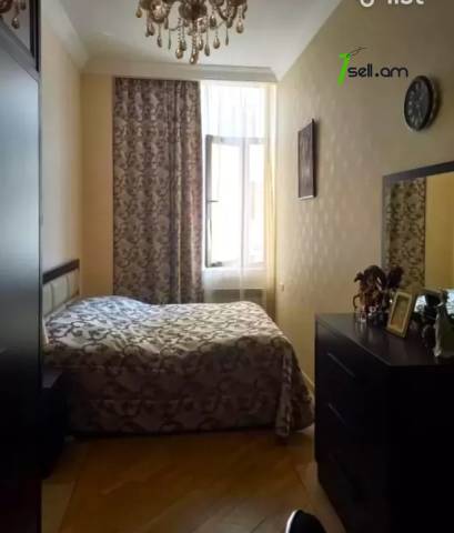 5 սենյականոց բնակարան կենտրոնում, 120 ք.մ., 2 սանհանգույց, բարձր առաստաղներ, 2/5 հարկ