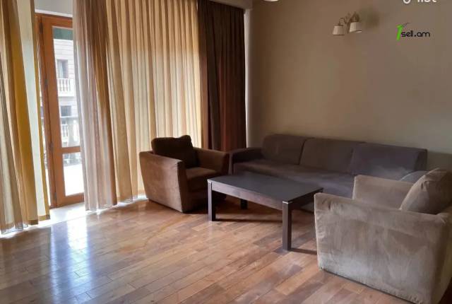 4 սենյականոց բնակարան նորակառույց շենքում Վերին Անտառային փողոցում, 150 ք.մ., 2 սանհանգույց