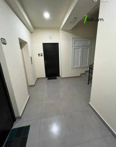 4 սենյականոց բնակարան նորակառույց շենքում Նիկողայոս Ադոնցի փողոցում, 105 ք.մ., 5/8 հարկ