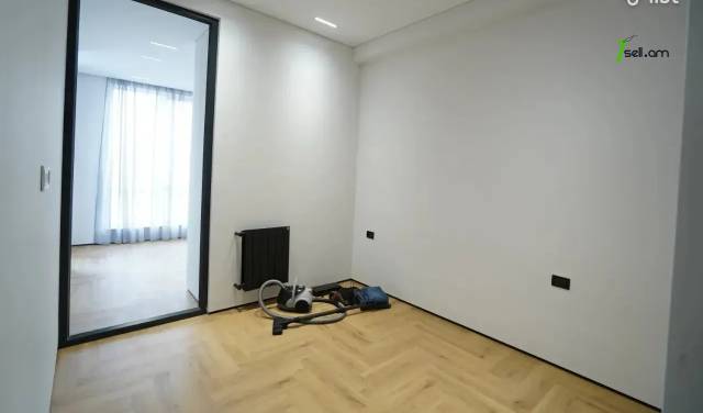 3 սենյականոց բնակարան նորակառույց շենքում Ֆուչիկի փողոցում, 65 քմ, նախավերջին հարկ, 2 սանհանգույց