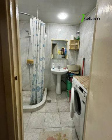 Ընդարձակ 1 սենյականոց բնակարան Իսրայելյան փողոցում, 55 քմ, 7/9 հարկ, 2 սանհանգույց