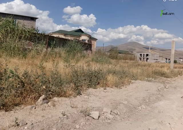 Գյուղատնտեսական հողատարածք, 4-րդ թաղամաս Աբովյանում, 1500 ք.մ.