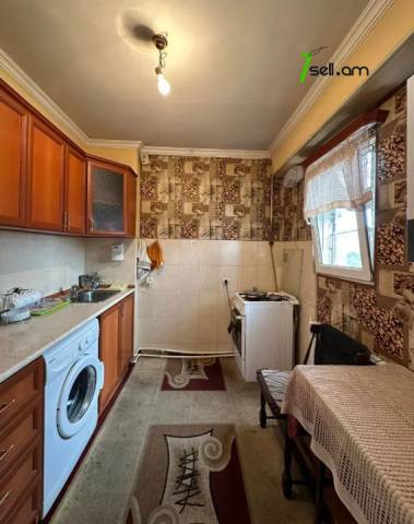 3 սենյականոց բնակարան, Թբիլիսյան խճուղի, 55 քմ, 3/16 հարկ, եվրովերանորոգված