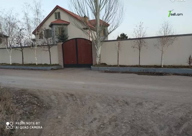 Հողատարածք բնակելի շինությունների համար "Ա" թաղամաս 5-րդ փողոցում Ավանում, 870 ք.մ.