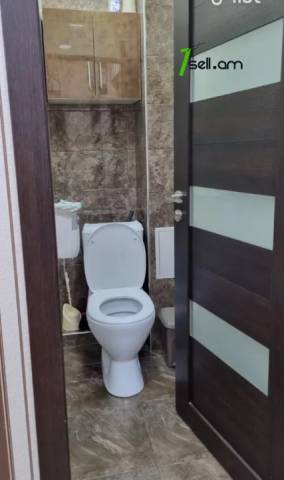 3 սենյականոց բնակարան Կոմիտասի պողոտայում, 55 ք.մ., նախավերջին հարկ, դիզայներական ոճով վերանորոգված