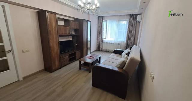 1 սենյականոց բնակարան Եզնիկ Կողբացու փողոցում, 40 քմ, 4/9 հարկ, եվրովերանորոգված