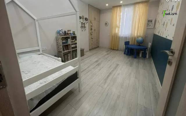 4 սենյականոց բնակարան նորակառույց շենքում Ադոնցի փողոցում, 120 քմ, 2/8 հարկ, 2 սանհանգույց