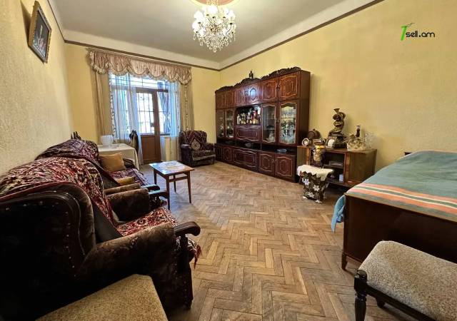 3 սենյականոց բնակարան, Vardanants Street, 105 ք.մ., բարձր առաստաղներ, 2/4 հարկ