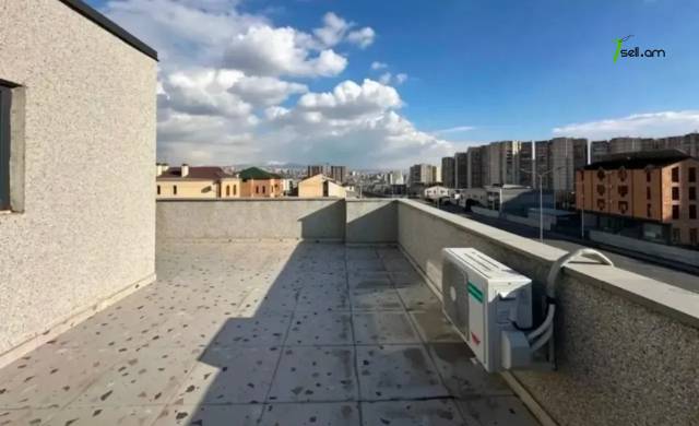 Երեք հարկանի քարե թաունհաուզ Սամվել Գևորգյան փողոցում Դավթաշենում, 178 քմ, 3+ սանհանգույց