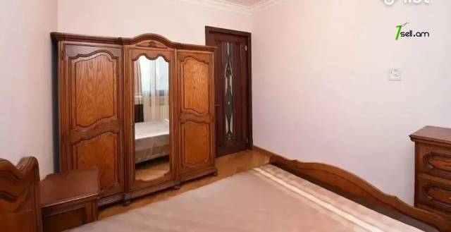 4 սենյականոց բնակարան նորակառույց շենքում Արամի փողոցում, 121 ք.մ., 2 սանհանգույց, բարձր առաստաղներ