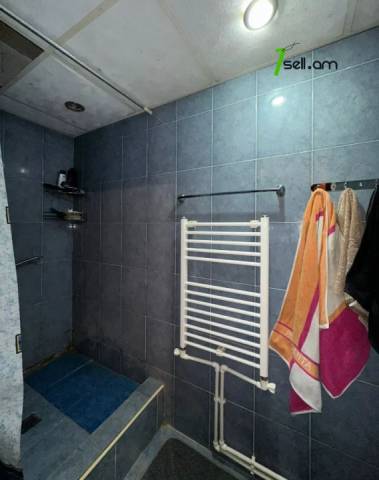 3 սենյականոց բնակարան, Թբիլիսյան խճուղի, 55 քմ, 3/16 հարկ, եվրովերանորոգված