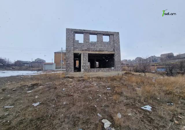 Երկու հարկանի տուն Քանաքեռ Զեյթունում, 400 ք.մ., 2 սանհանգույց