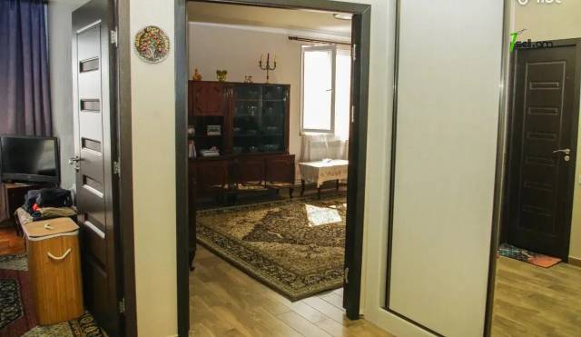 3 սենյականոց բնակարան Սողոմոն Տարոնցի փողոցում, 78 քմ, նախավերջին հարկ, մասնակի վերանորոգում