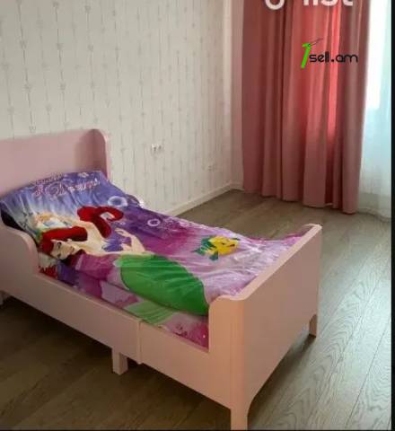 3 սենյականոց բնակարան նորակառույց շենքում Օրբելի եղբայրների փողոցում, 88 ք.մ., բարձր առաստաղներ