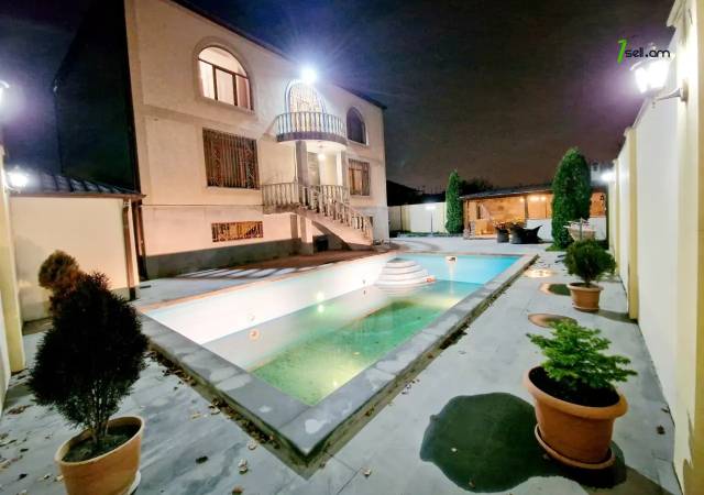 Երկու հարկանի քարե տուն Դավթաշենի 7-րդ փողոցում Դավիթաշենում, 1000 ք.մ., 3+ սանհանգույց