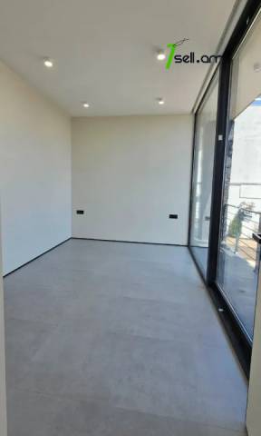 Մեկ հարկանի քարե տուն Զովունիում, 1150 ք.մ., 3+ սանհանգույց, դիզայներական ոճով վերանորոգված