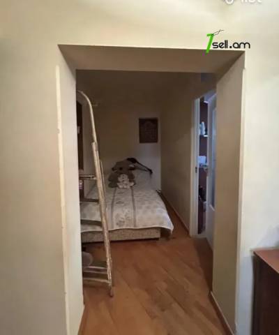 2 սենյականոց բնակարան, Մելիք Մելիքյան փողոցի նրբանցք, 64 ք.մ., նախավերջին հարկ