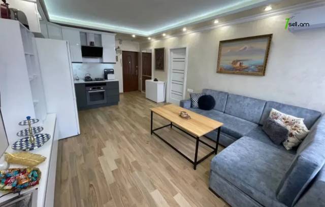 2 սենյականոց բնակարան Երվանդ Քոչարի փողոցում, 40 ք.մ., 5/9 հարկ, կապիտալ վերանորոգված