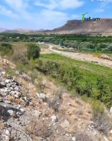 Հողատարածք բնակելի շինությունների համար Վեդիում, 40,000 ք.մ.