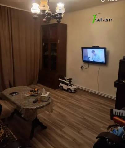 2 սենյականոց բնակարան Լուկաշինի փողոցում, 64 ք.մ., նախավերջին հարկ, մի քանի պատշգամբ