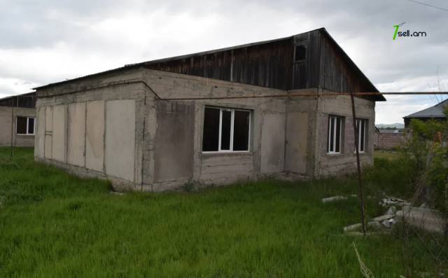 Մեկ հարկանի քարե տուն, Ղարսի խճուղի Գյումրիում, 138 քմ