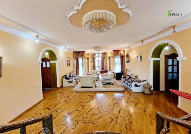 Երեք հարկանի քարե տուն, Համո Սահյան Արաբկիրում, 827 ք.մ., 3+ սանհանգույց, կապիտալ վերանորոգված