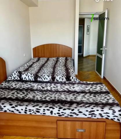 3 սենյականոց բնակարան Պարոնյան փողոցում, 80 քմ, 4/14 հարկ, կապիտալ վերանորոգված