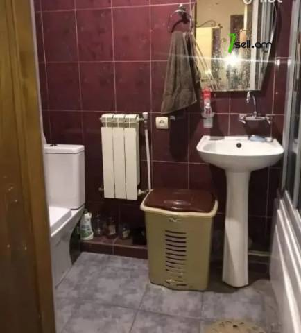 3 սենյականոց բնակարան Հակոբ Պարոնյանի փողոցում, 74 քմ, 5/14 հարկ, եվրովերանորոգված